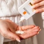 کرم ضد آفتاب لاروش بی رنگ مدل Anthelios SPF 50